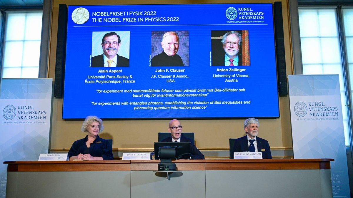 Laureáty Nobelovy ceny za fyziku jsou Francouz, Američan a Rakušan